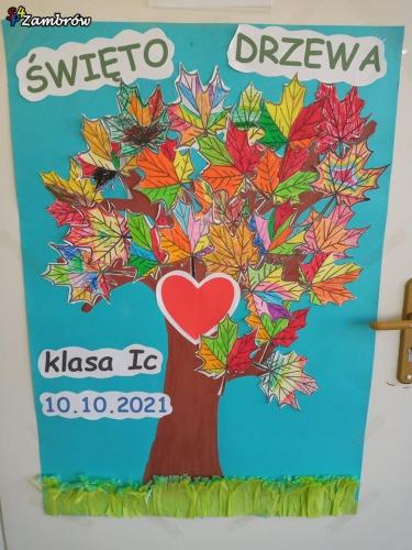 Plakat przygotowany z okazji Święta Drzewa – klasa Ic