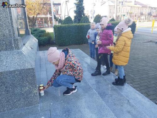 Oddajemy hołd poległym powstańcom